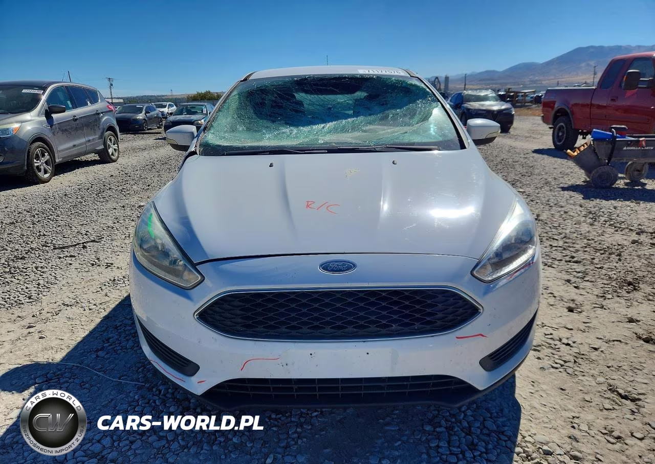 2016 Ford Focus Se VIN:1FADP3K20GL227488 - 5