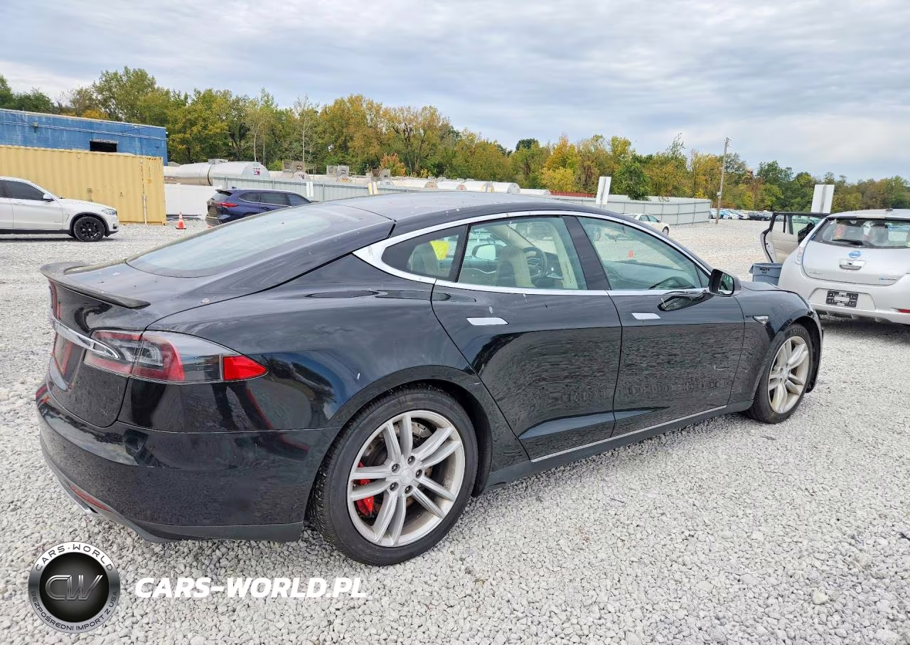 2013 Tesla Model S VIN:5YJSA1CN2DFP14741 - 3