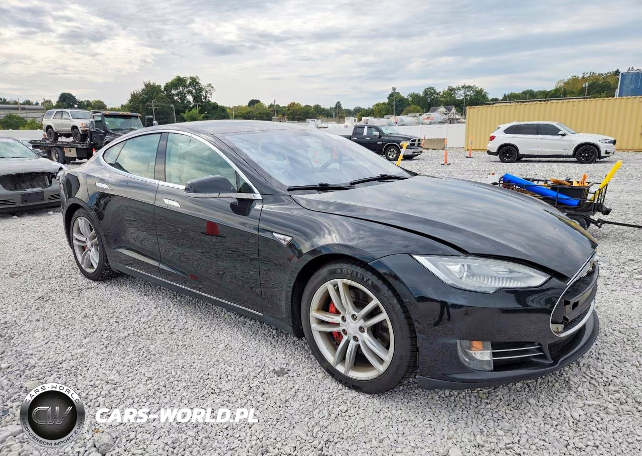 2013 Tesla Model S VIN:5YJSA1CN2DFP14741 - 4