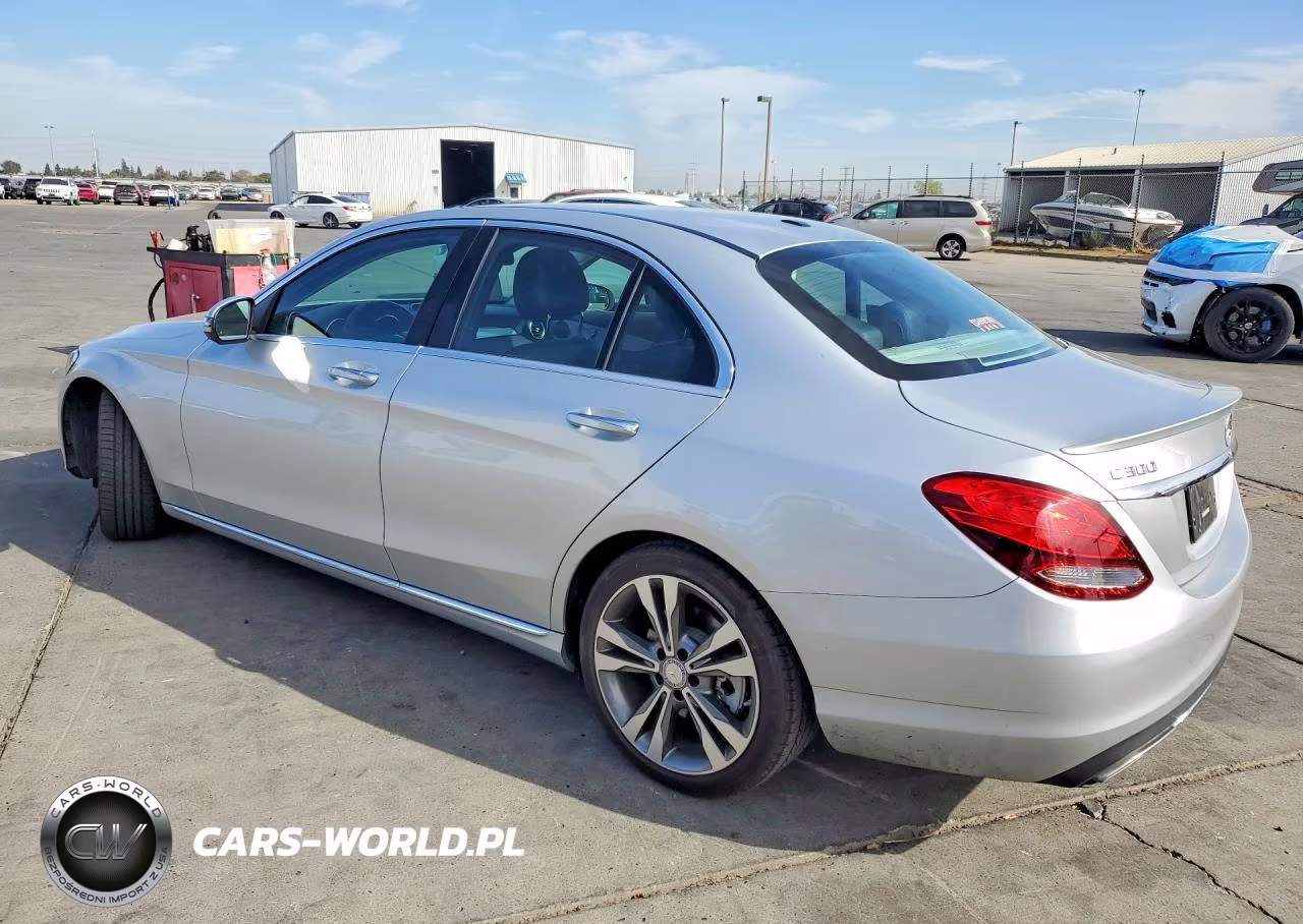 2016 Mercedes-Benz C 300 VIN:55SWF4JB7GU172746 - 2