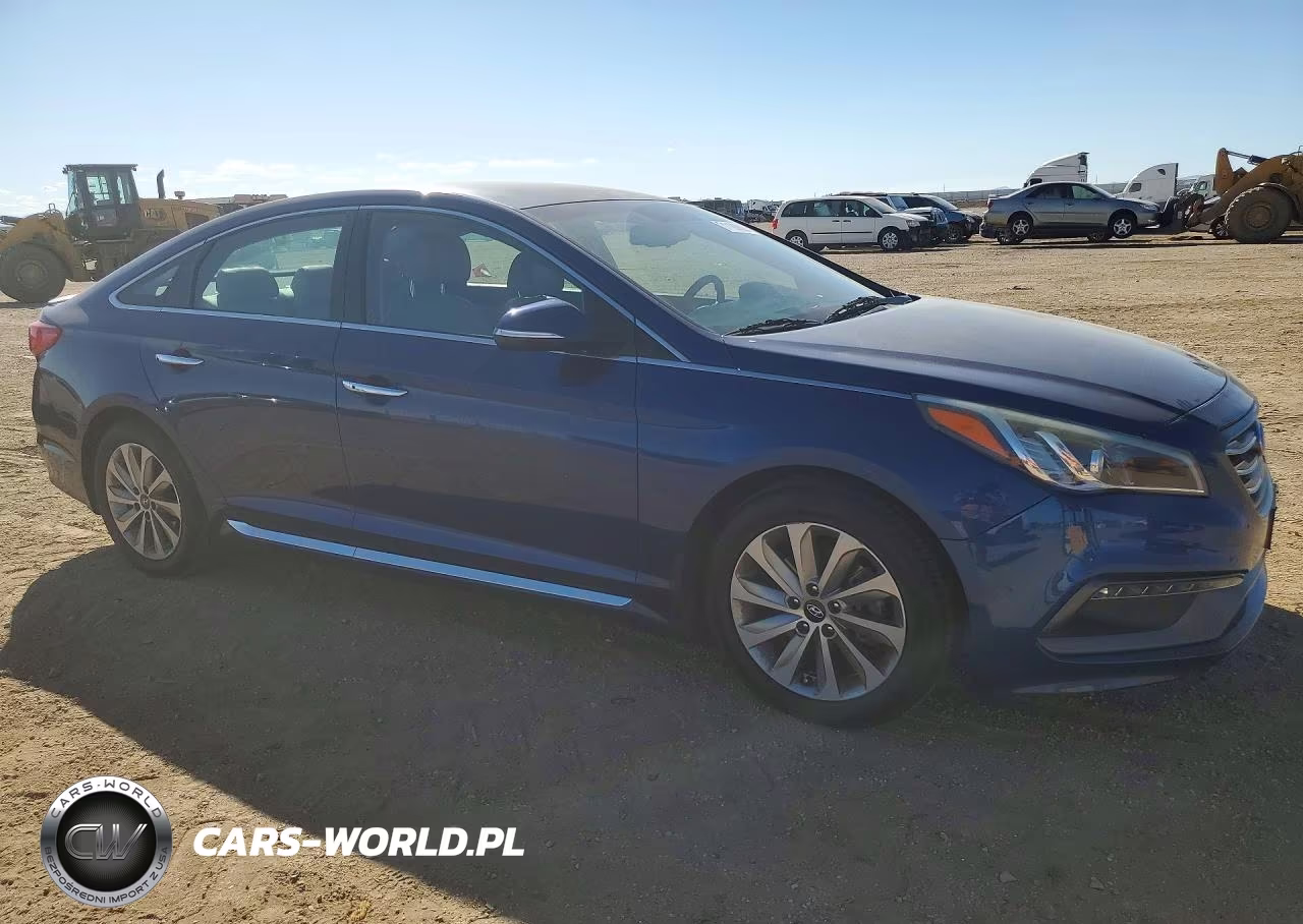 2016 Hyundai Sonata Sport VIN:5NPE34AF3GH390483 - 4