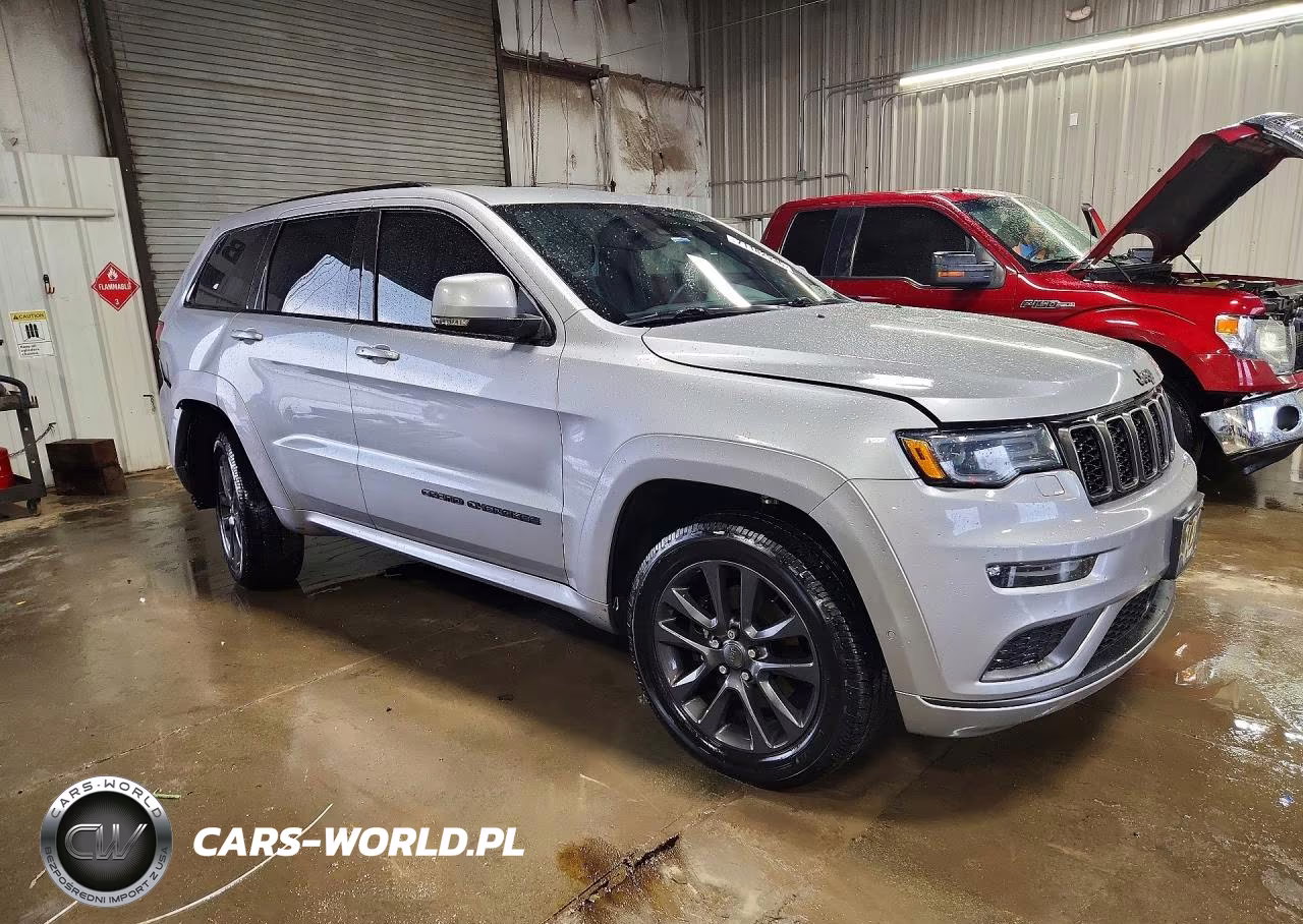 2018 Jeep Grand Cherokee Overland VIN:1C4RJFCT0JC177533 - 4