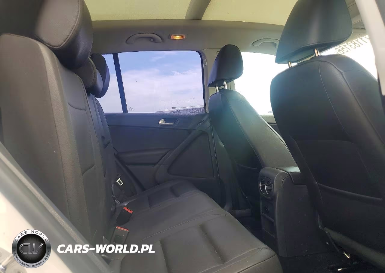 2012 Volkswagen Tiguan S VIN:WVGAV7AX9CW530684 - 11