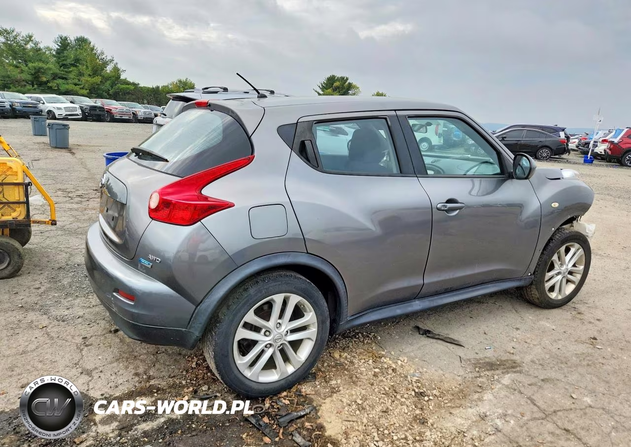 2013 Nissan Juke S VIN:JN8AF5MV4DT218893 - 3