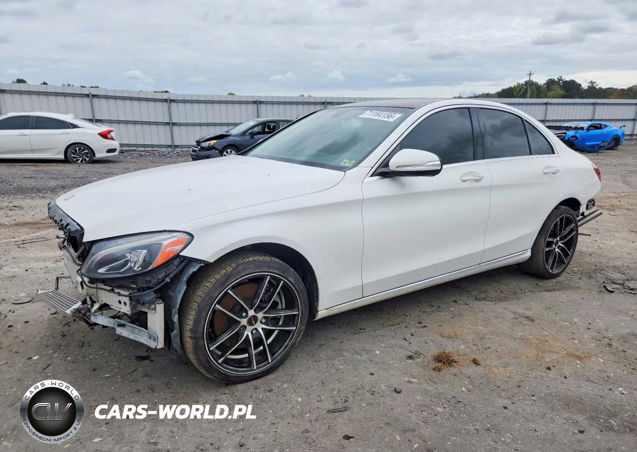 2015 Mercedes-Benz C 300 4Matic VIN:55SWF4KBXFU064439 - 1