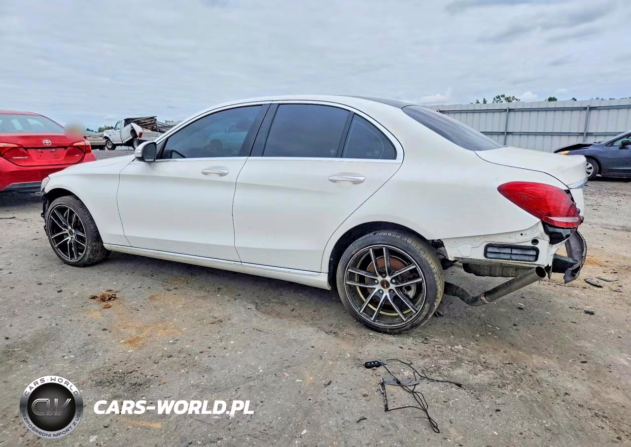 2015 Mercedes-Benz C 300 4Matic VIN:55SWF4KBXFU064439 - 2
