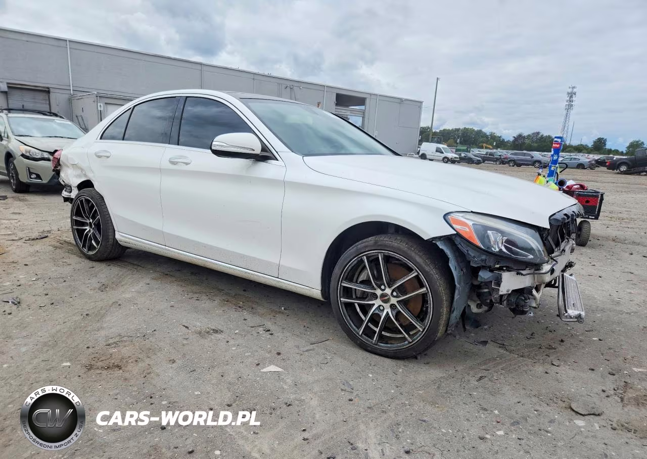 2015 Mercedes-Benz C 300 4Matic VIN:55SWF4KBXFU064439 - 4