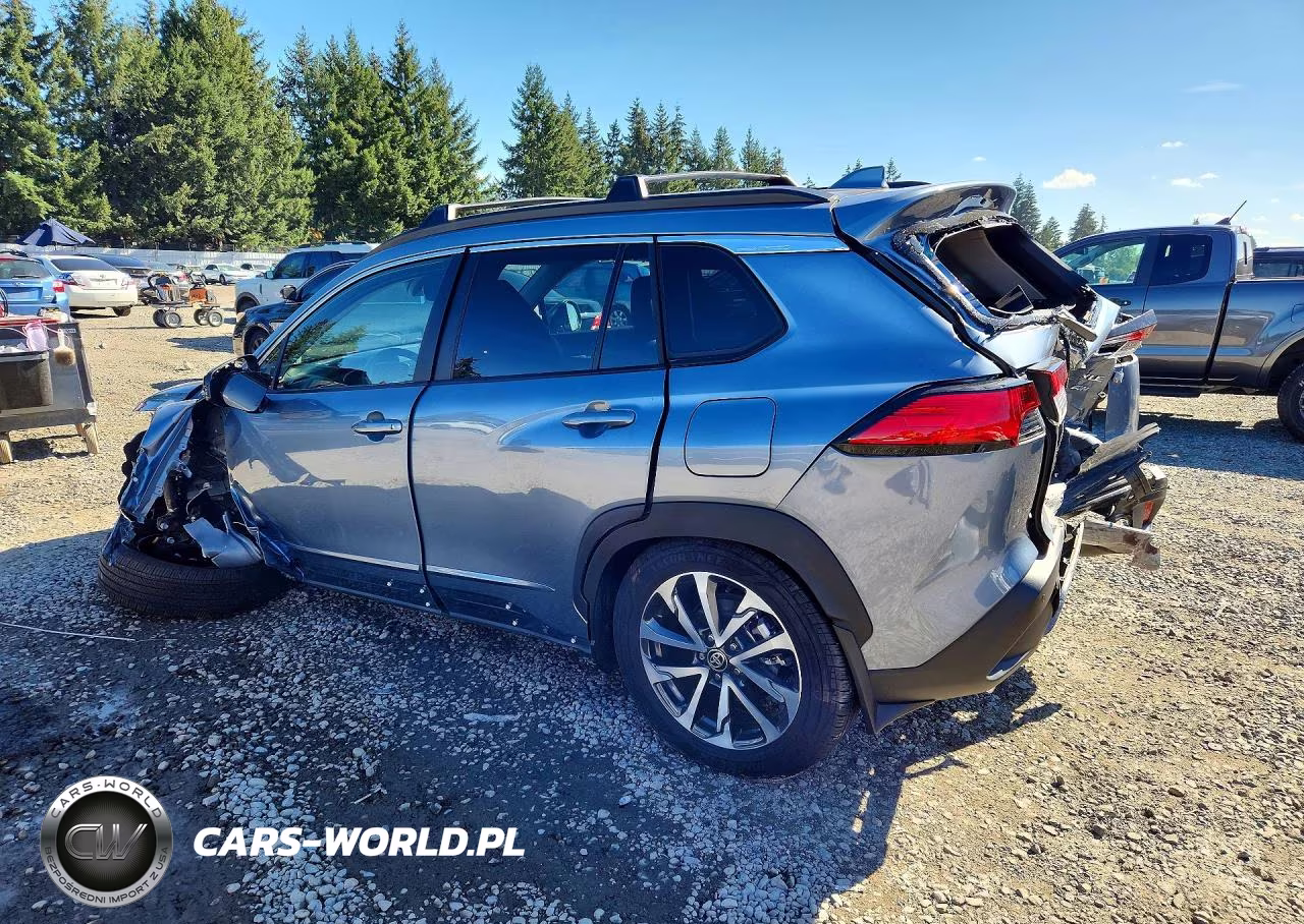 2024 Toyota Corolla Cross Xle VIN:7MUDAABG6RV092875 - 2