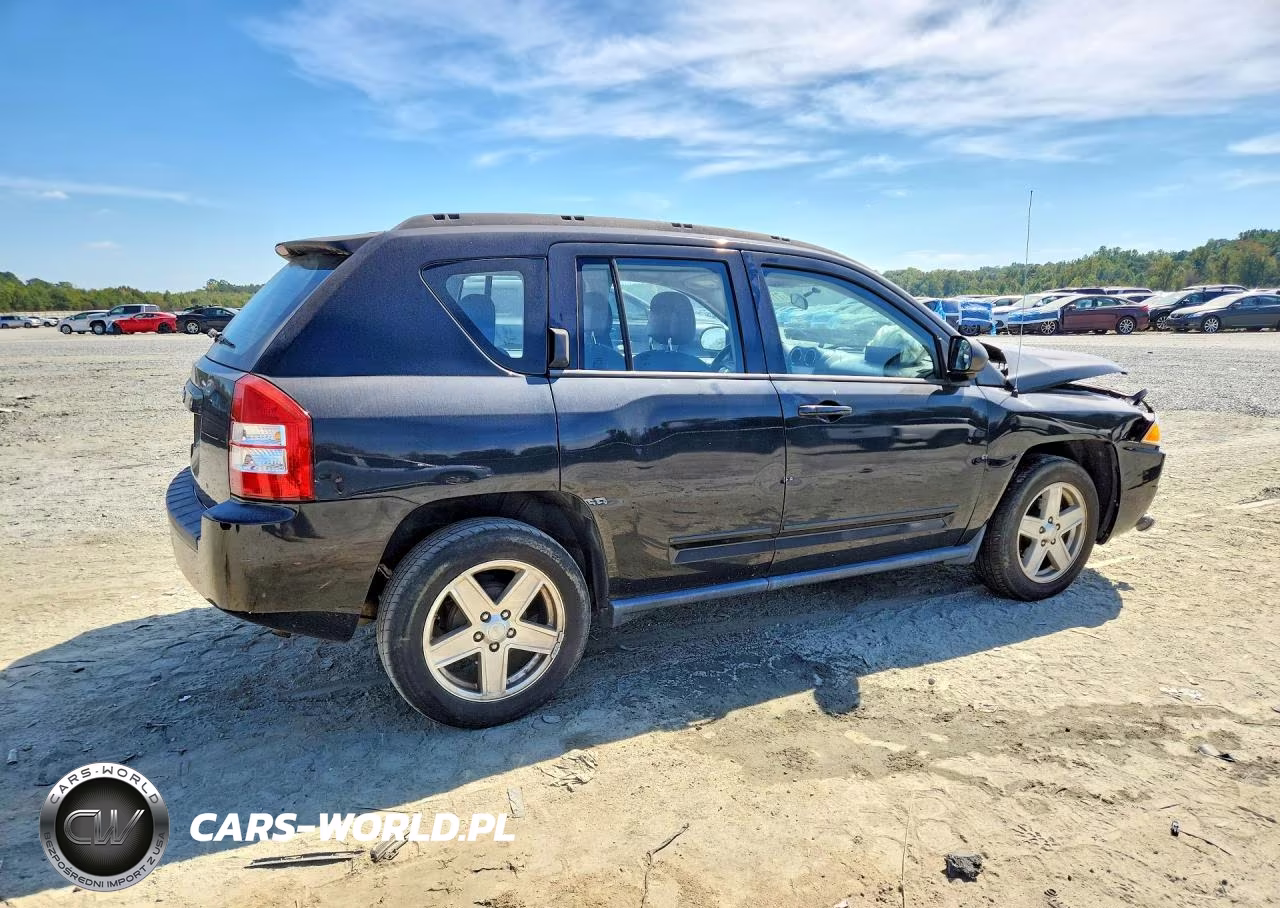 2010 Jeep Compass Sport VIN:1J4NT4FBXAD553725 - 3