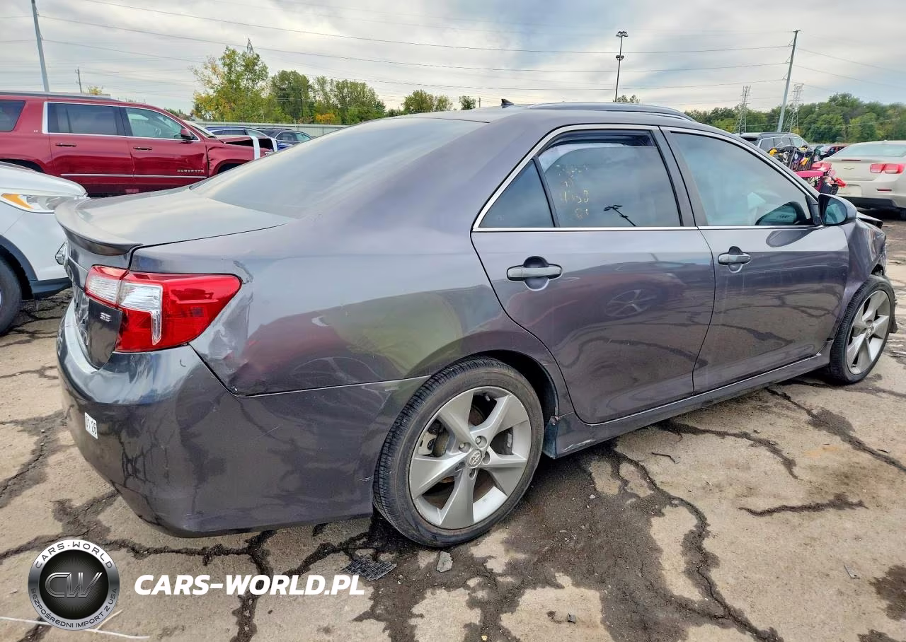 2014 Toyota Camry Se V6 VIN:4T1BK1FKXEU551758 - 3