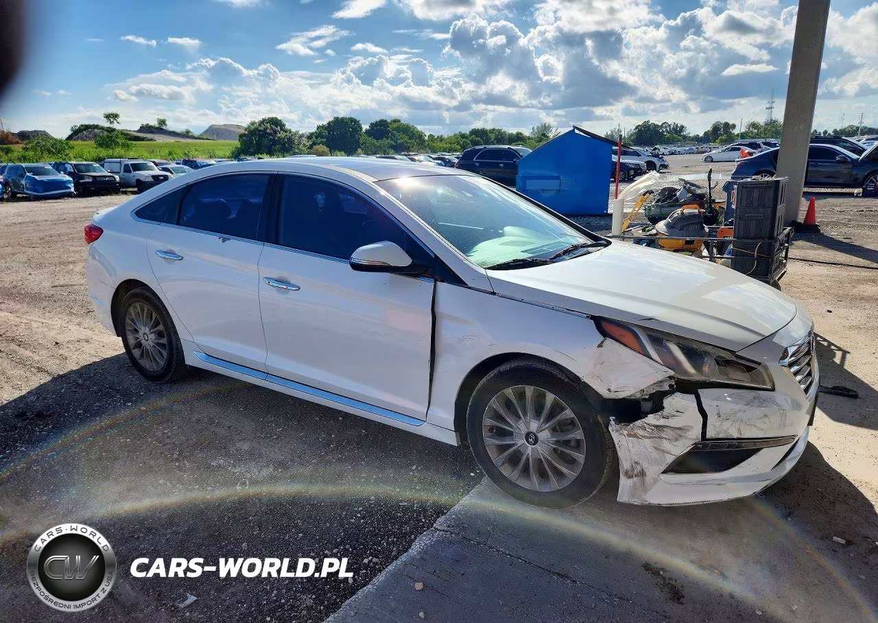 2015 Hyundai Sonata Limited VIN:5NPE34AF8FH009824 - 4