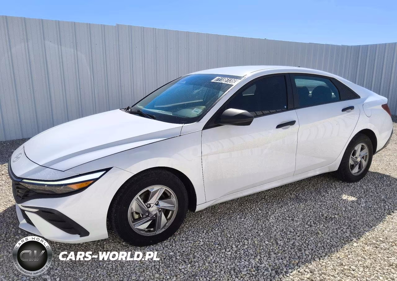 2025 Hyundai Elantra Se