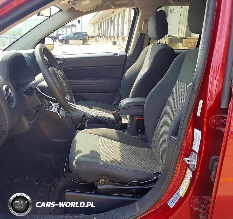 2014 Jeep Compass Sport VIN:1C4NJCBA5ED800934 - 7