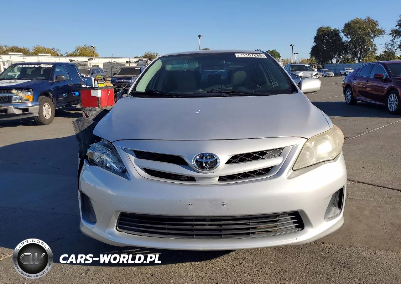 2011 Toyota Corolla Le VIN:2T1BU4EE3BC581205 - 5