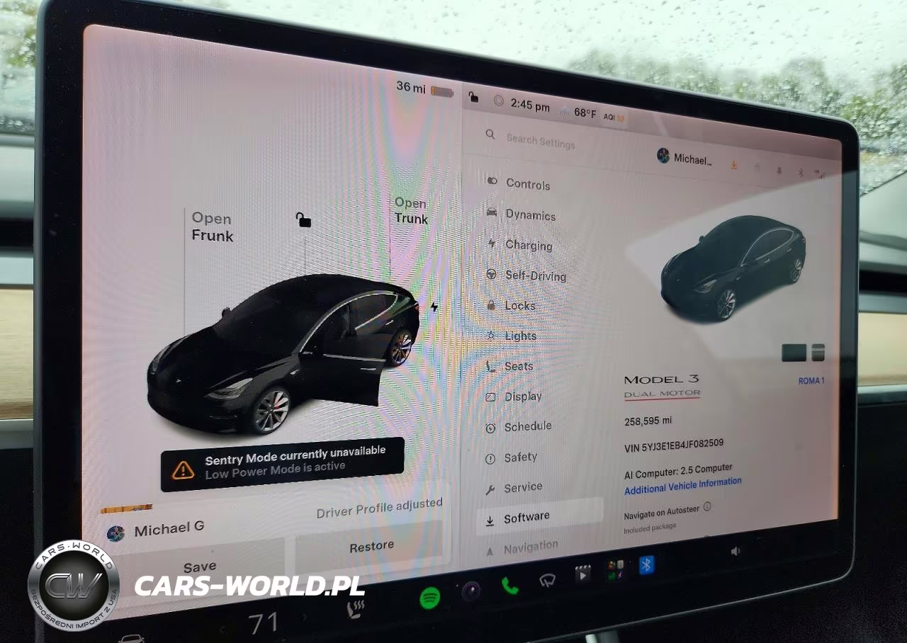 2018 Tesla Model 3 VIN:5YJ3E1EB4JF082509 - 9