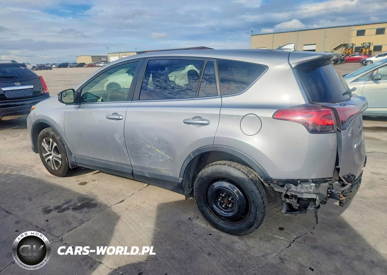 2018 Toyota Rav4 Le VIN:JTMBFREV2JJ257737 - 2