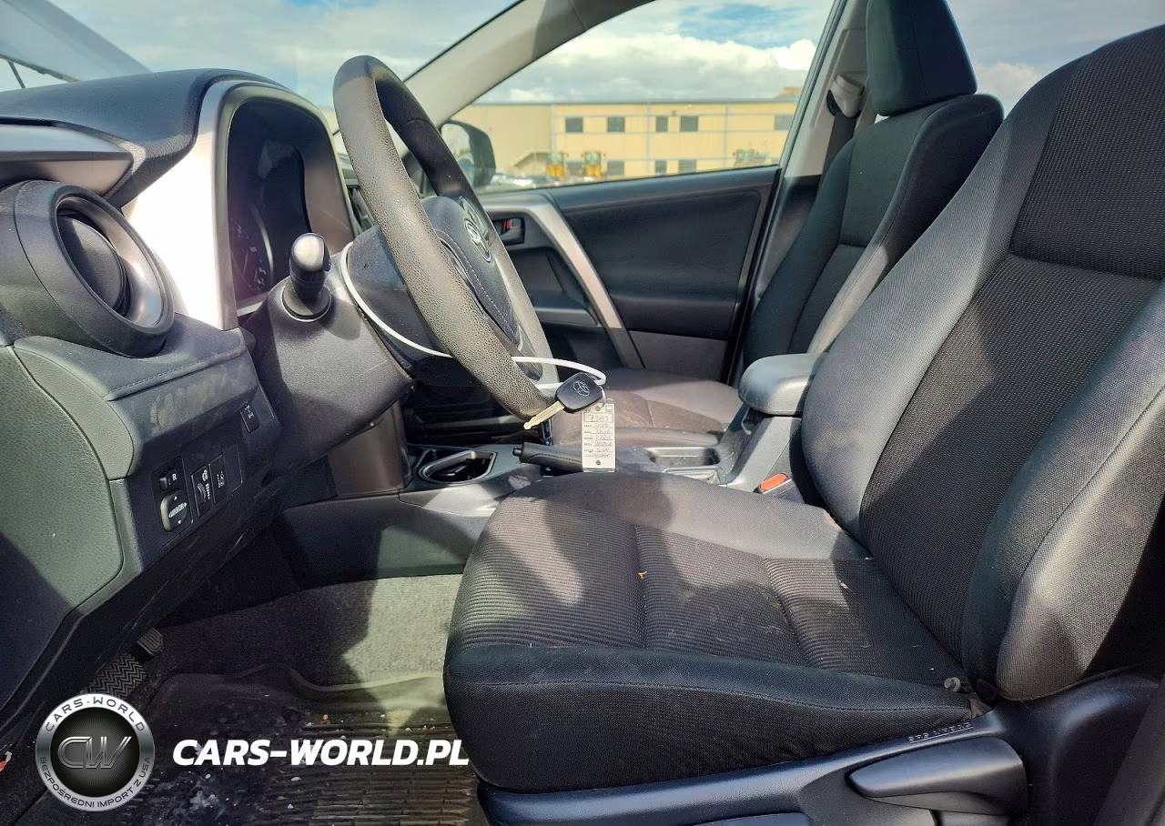 2018 Toyota Rav4 Le VIN:JTMBFREV2JJ257737 - 7