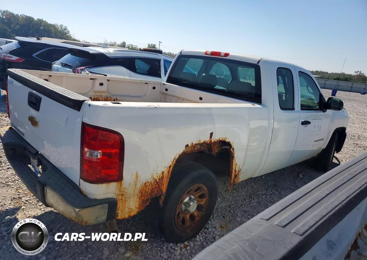 2013 Chevrolet Silverado C1500 VIN:1GCRCPEA9DZ242067 - 3