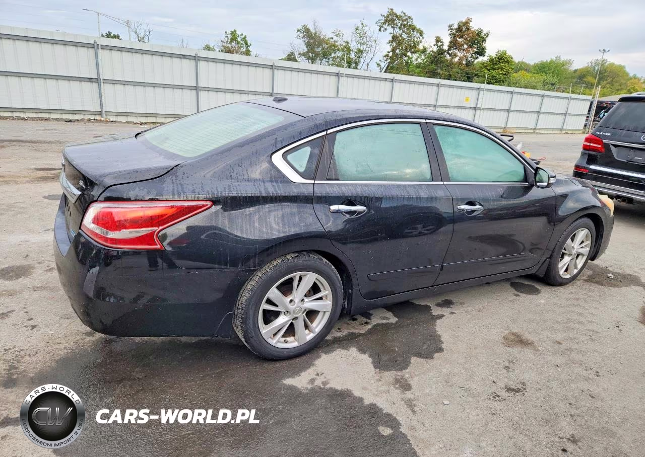 2013 Nissan Altima 2.5 VIN:1N4AL3AP4DC215965 - 3