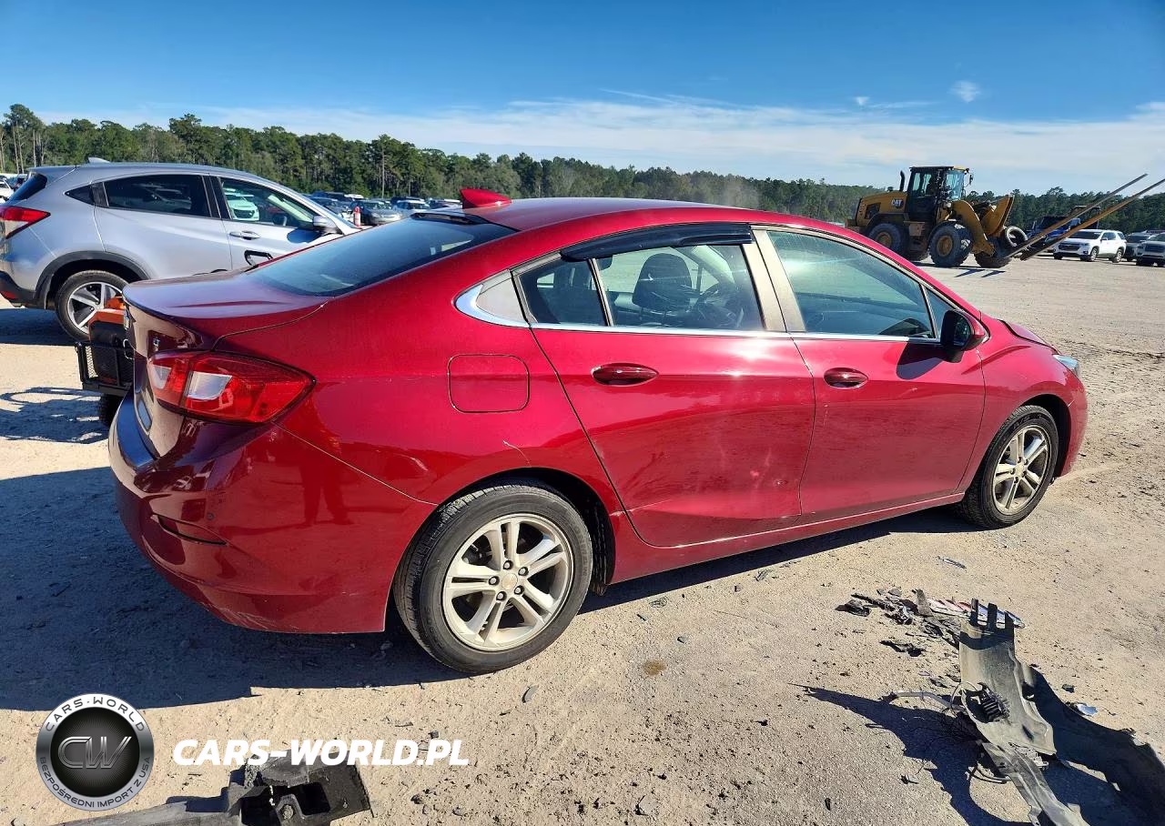 2018 Chevrolet Cruze Lt VIN:1G1BE5SM3J7226798 - 3