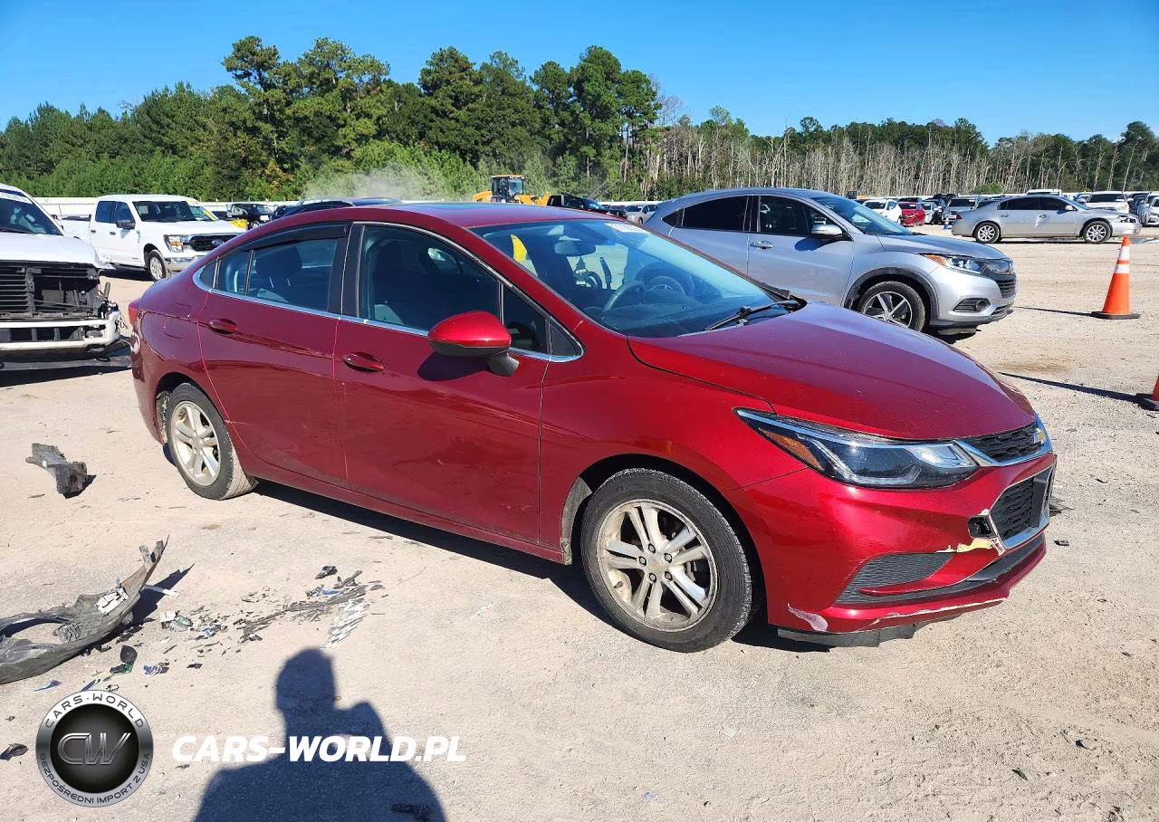2018 Chevrolet Cruze Lt VIN:1G1BE5SM3J7226798 - 4