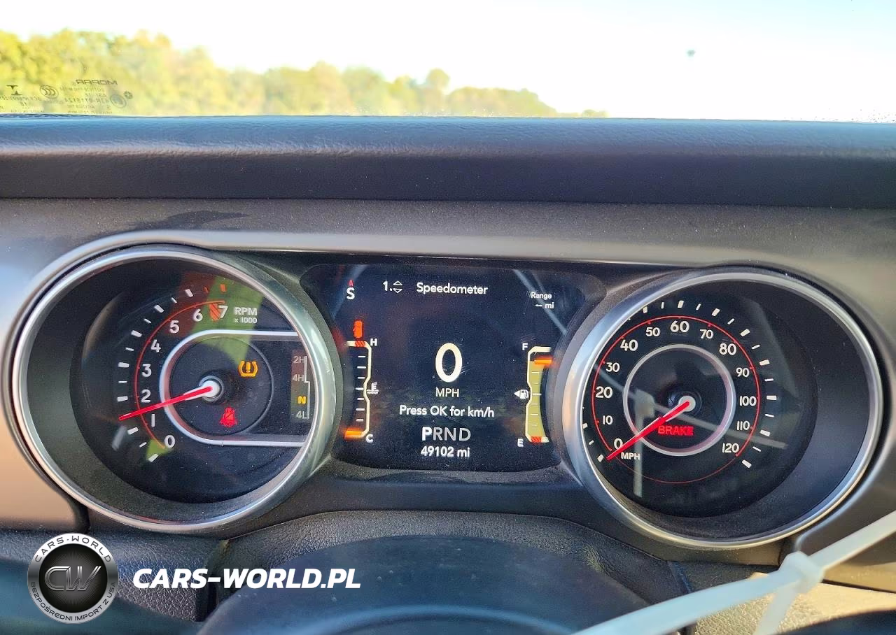 2018 Jeep Wrangler Unlimited Rubicon VIN:1C4HJXFG7JW258589 - 9