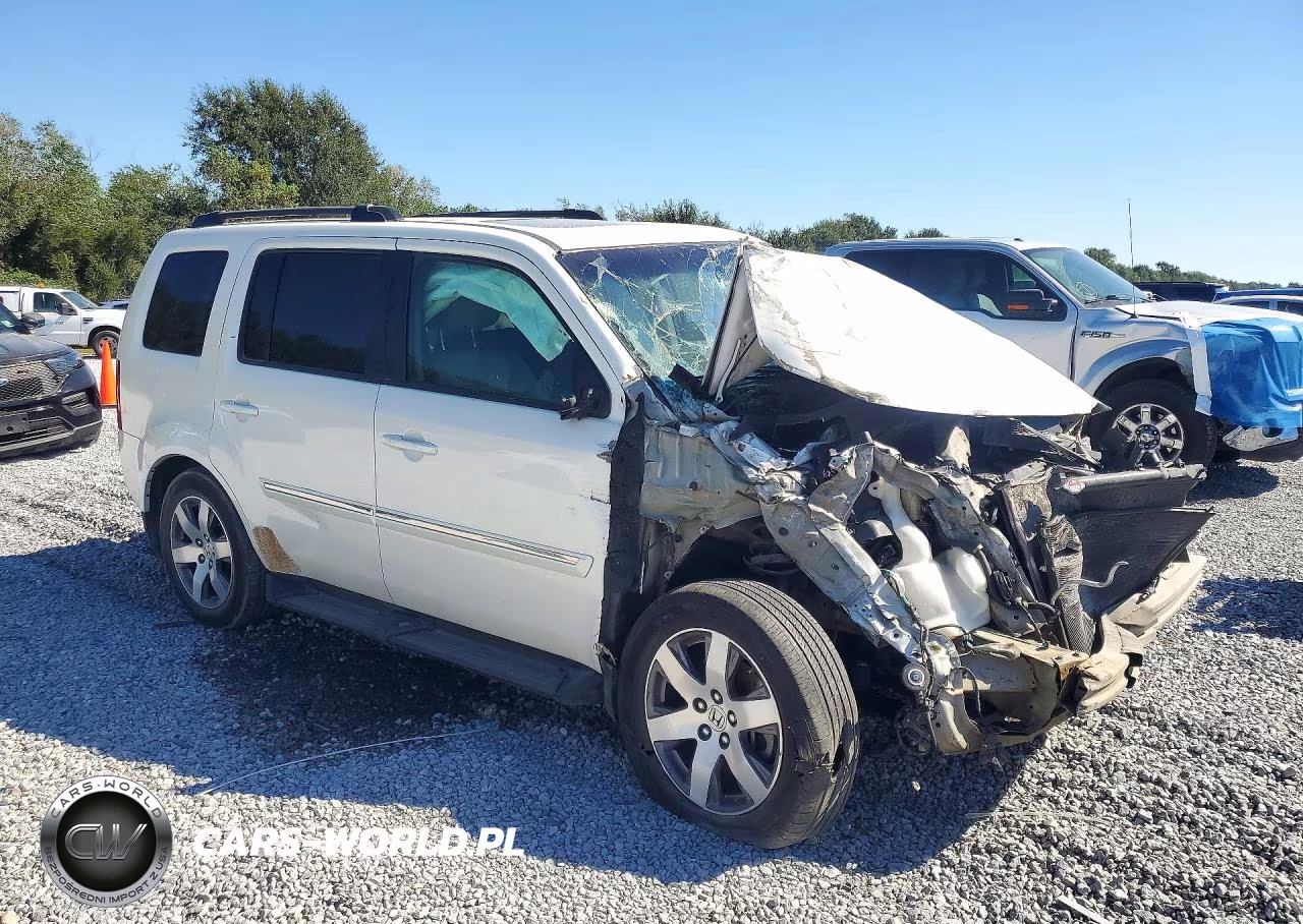 2014 Honda Pilot Touring VIN:5FNYF3H92EB020068 - 4