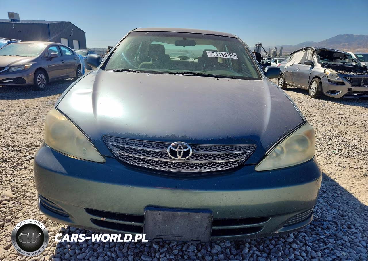 2002 Toyota Camry Le VIN:4T1BE32K72U598332 - 5