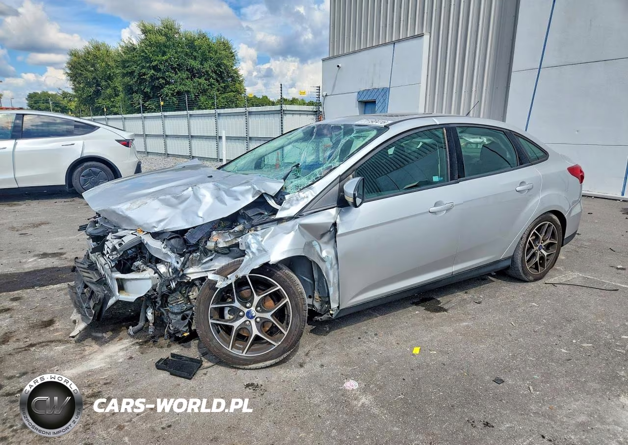 2017 Ford Focus Sel – zdjęcie 1 z 13