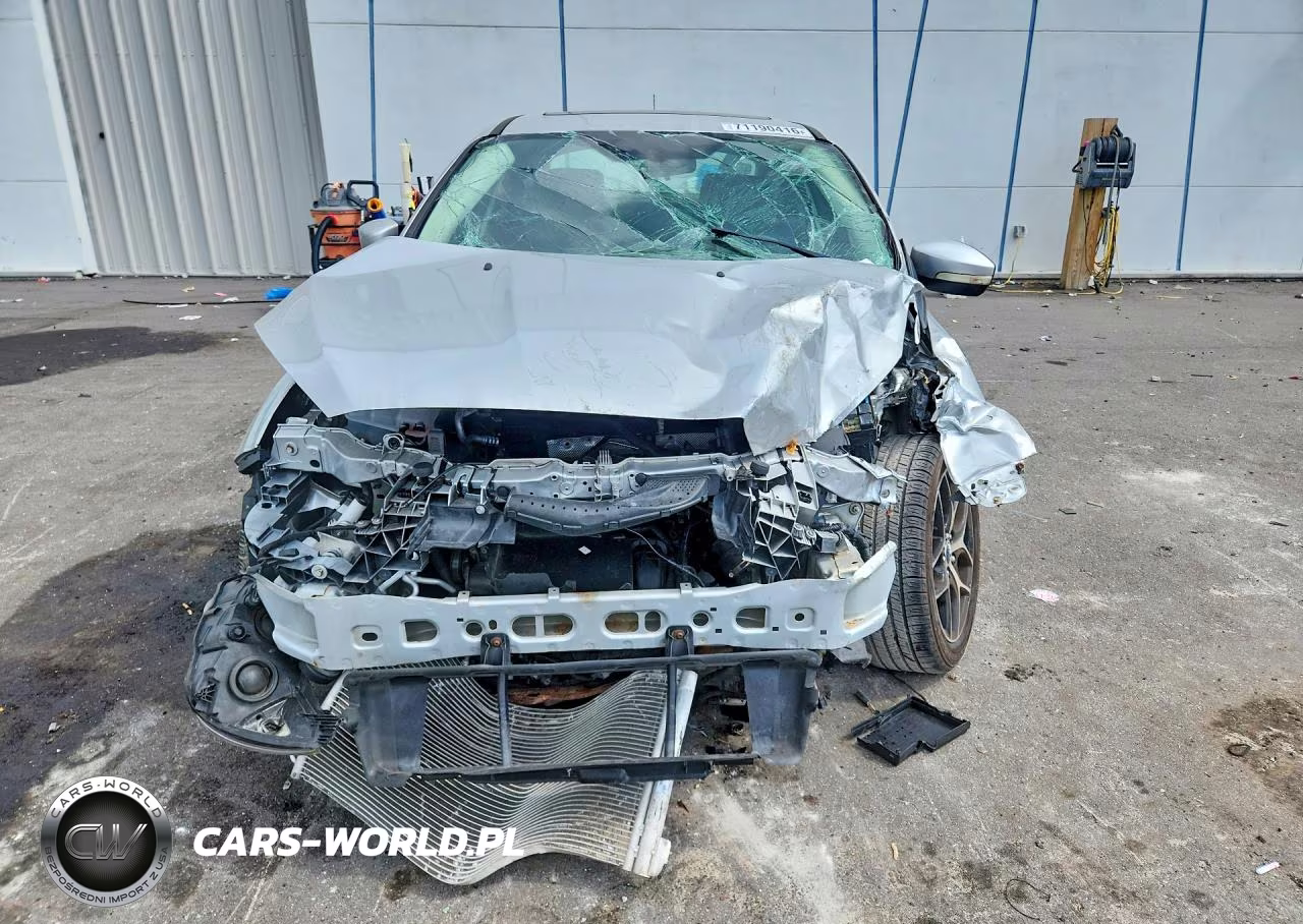 2017 Ford Focus Sel VIN:1FADP3H29HL346603 - 5