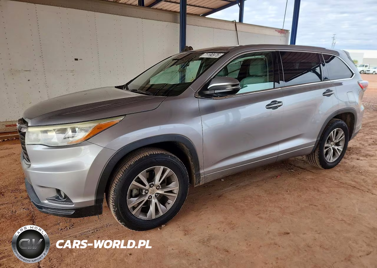 2015 Toyota Highlander Le Plus – zdjęcie 1 z 13