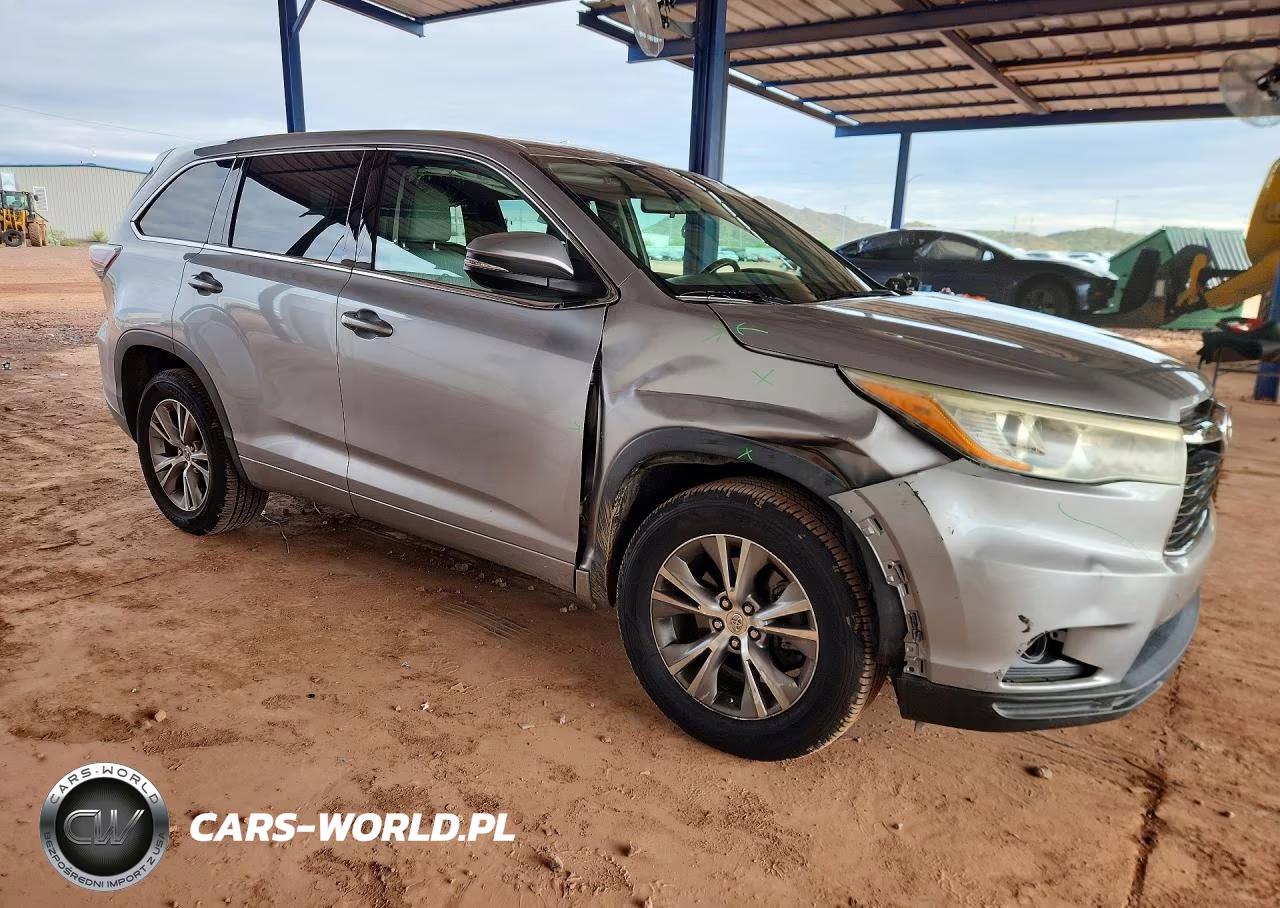 2015 Toyota Highlander Le Plus VIN:5TDZKRFHXFS056844 - 4