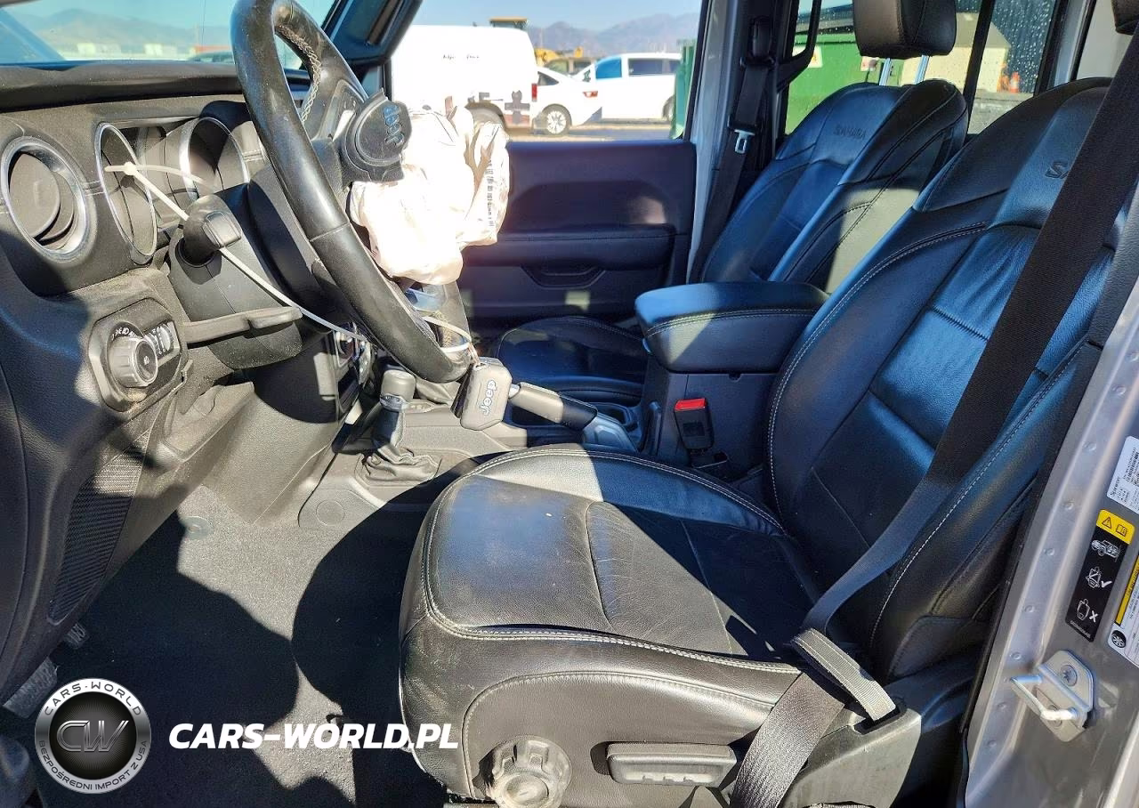 2020 Jeep Wrangler Unlimited Sahara VIN:1C4HJXEN9LW208294 - 7