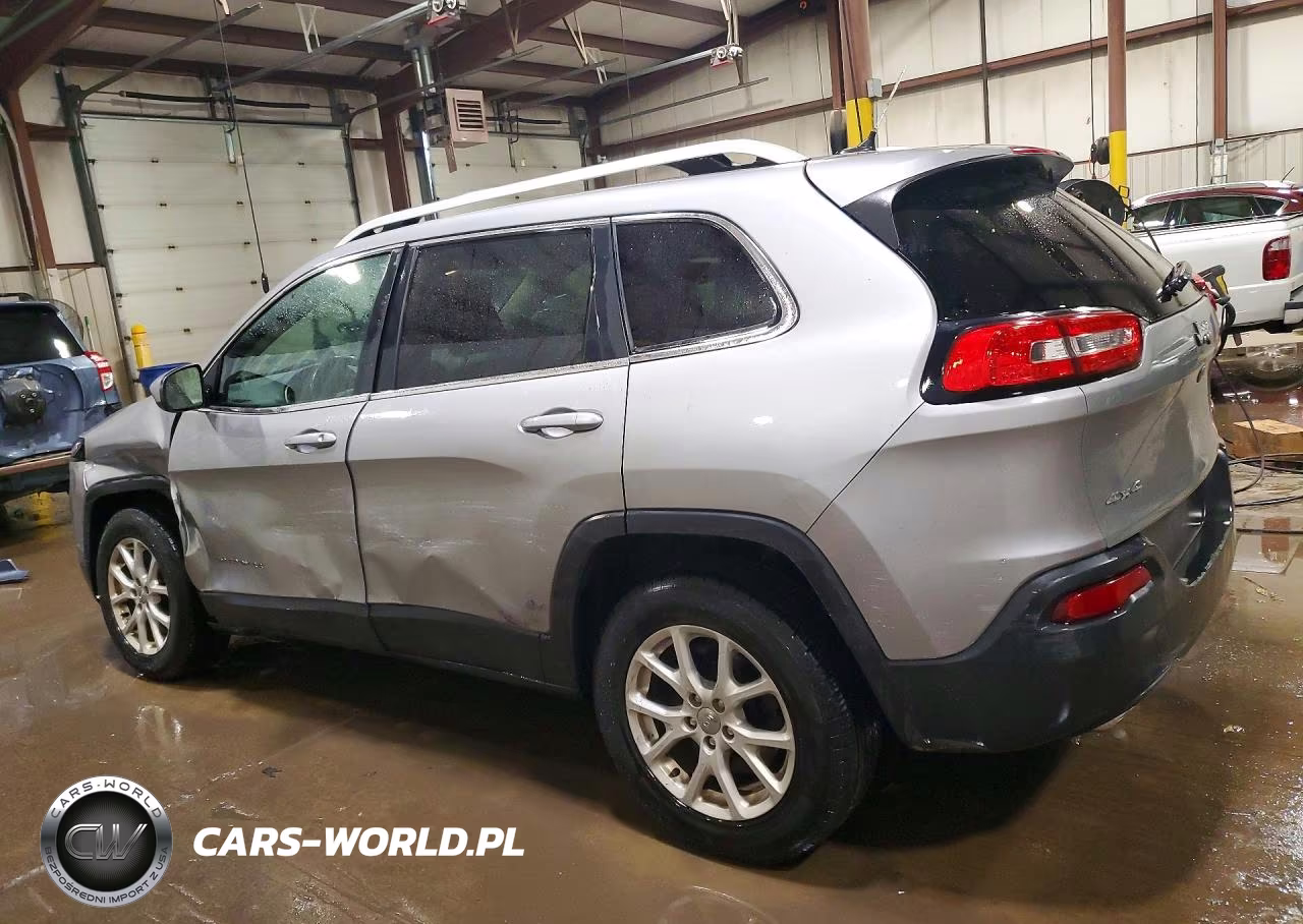 2015 Jeep Cherokee Latitude VIN:1C4PJMCS0FW545086 - 2