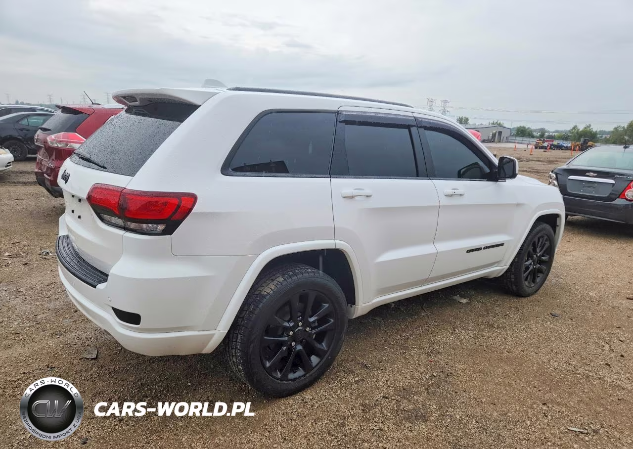 2021 Jeep Grand Cherokee Laredo VIN:1C4RJFAG3MC562062 - 3