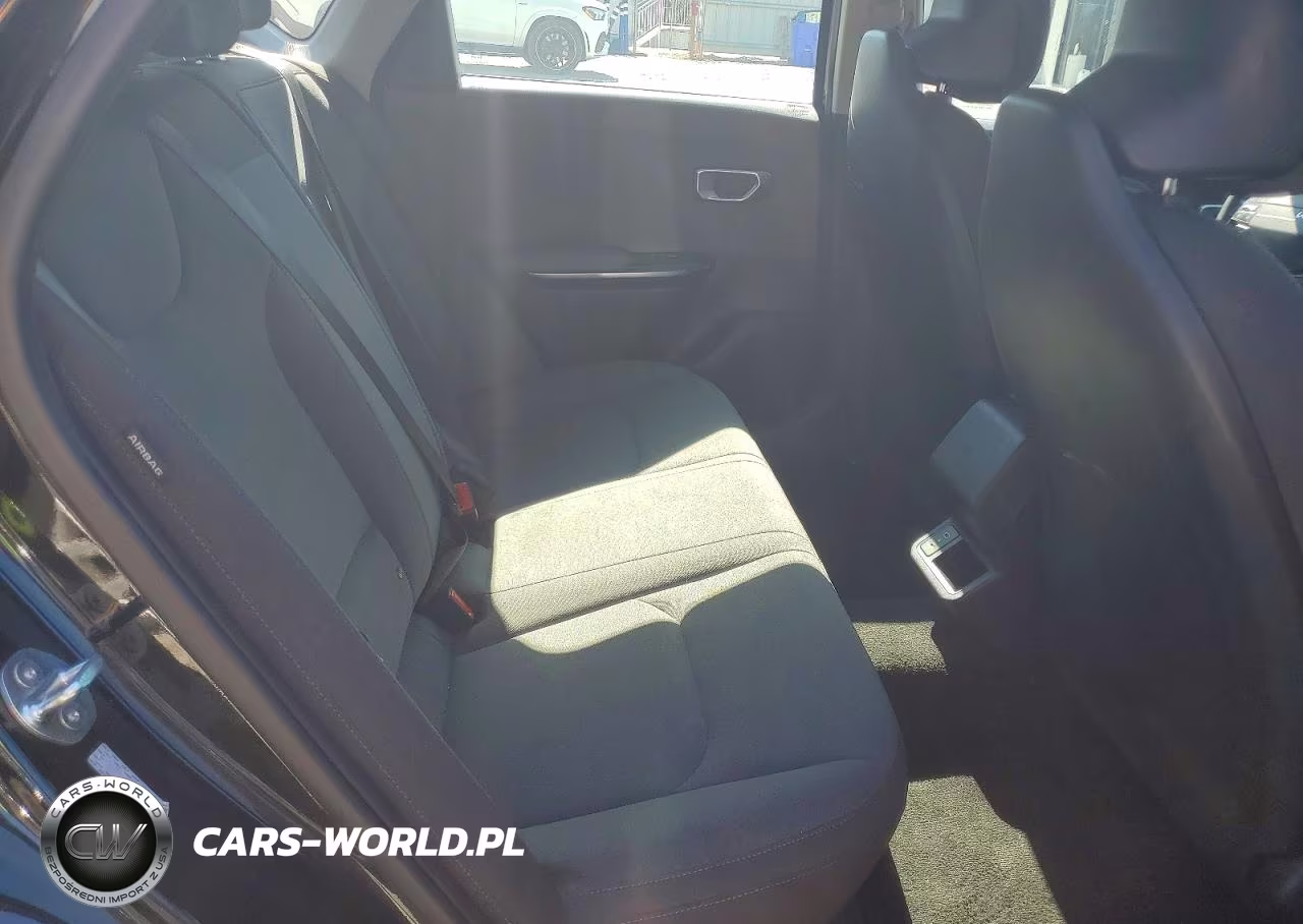 2025 Kia K4 Lxs VIN:3KPFT4DE3SE060007 - 10