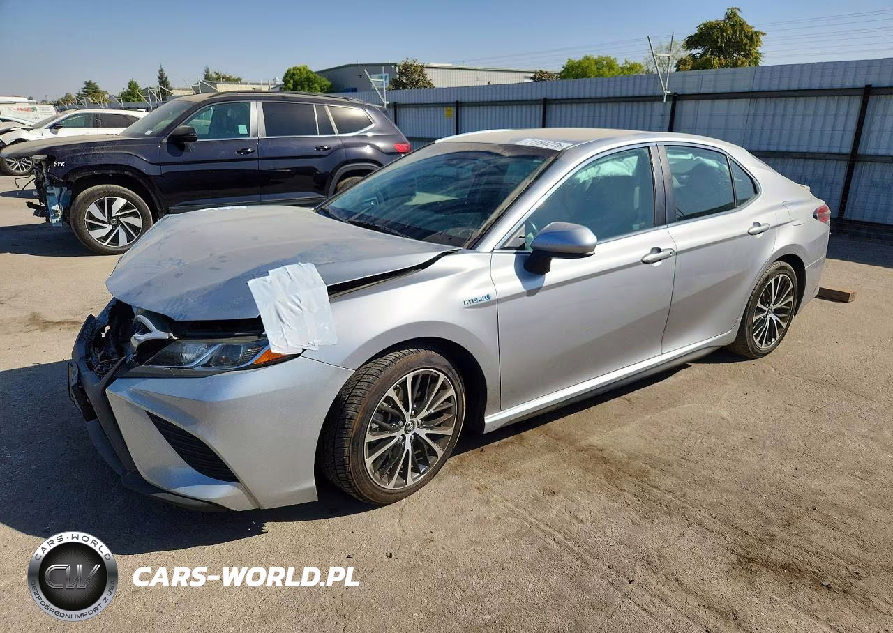 2018 Toyota Camry Hybrid Se