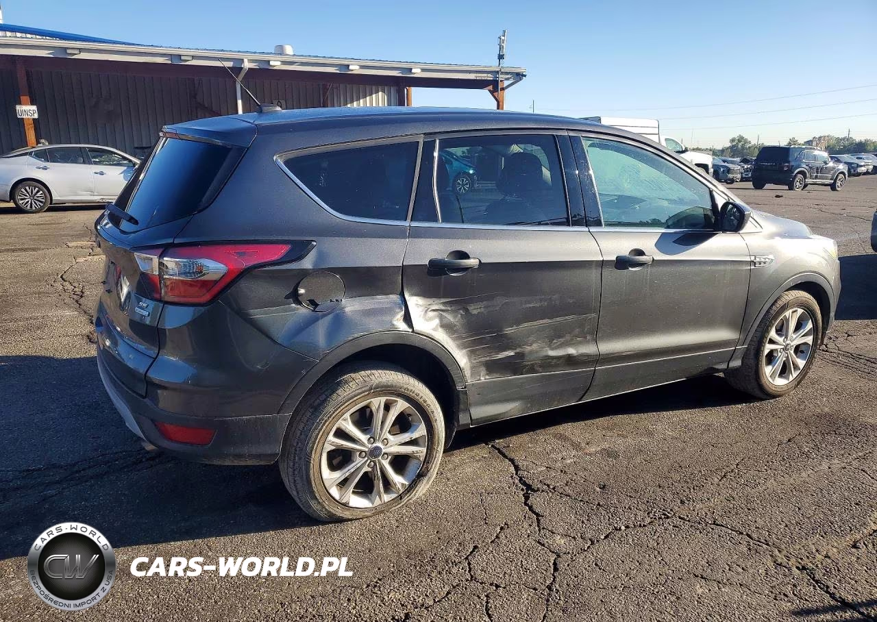 2017 Ford Escape Se VIN:1FMCU0GD1HUE97473 - 3