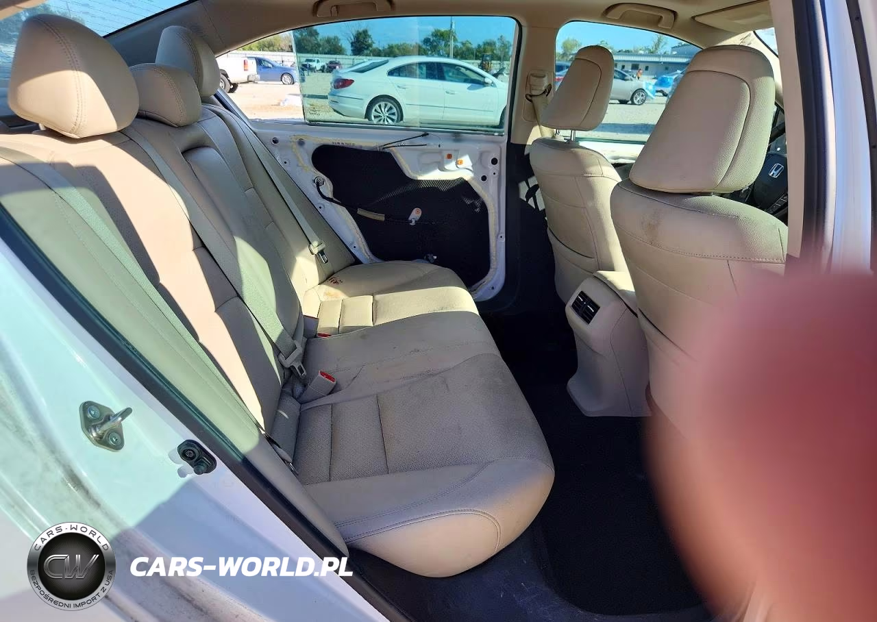 2017 Honda Accord Touring VIN:1HGCR3F94HA035562 - 10