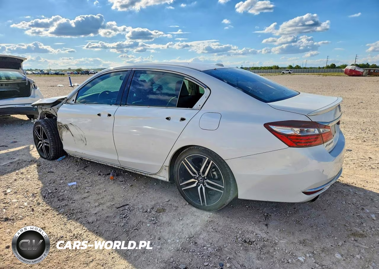 2017 Honda Accord Touring VIN:1HGCR3F94HA035562 - 2