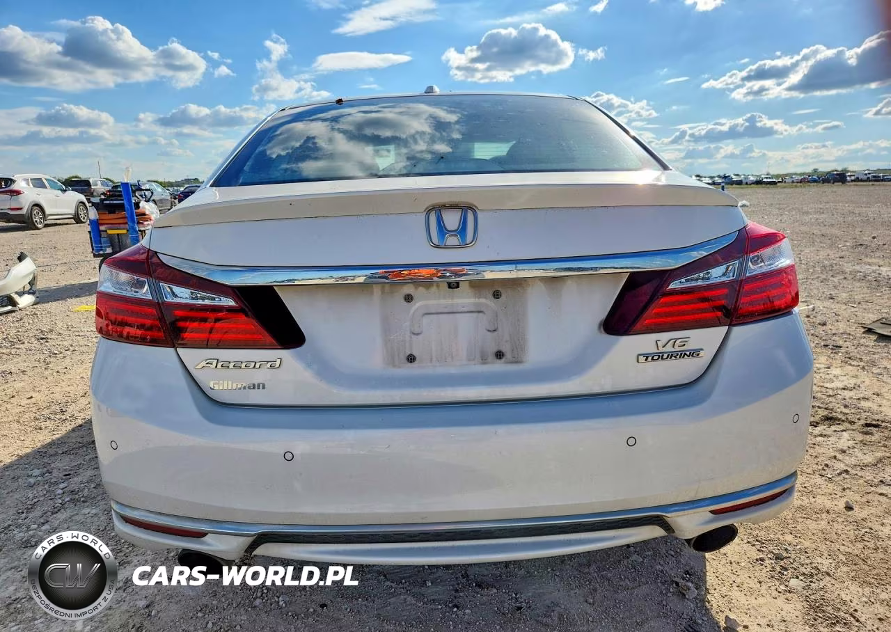 2017 Honda Accord Touring VIN:1HGCR3F94HA035562 - 6