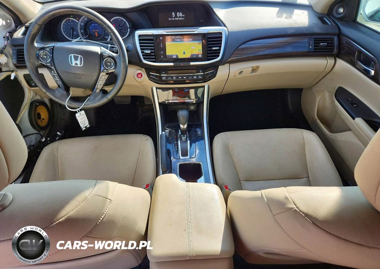 2017 Honda Accord Touring VIN:1HGCR3F94HA035562 - 8