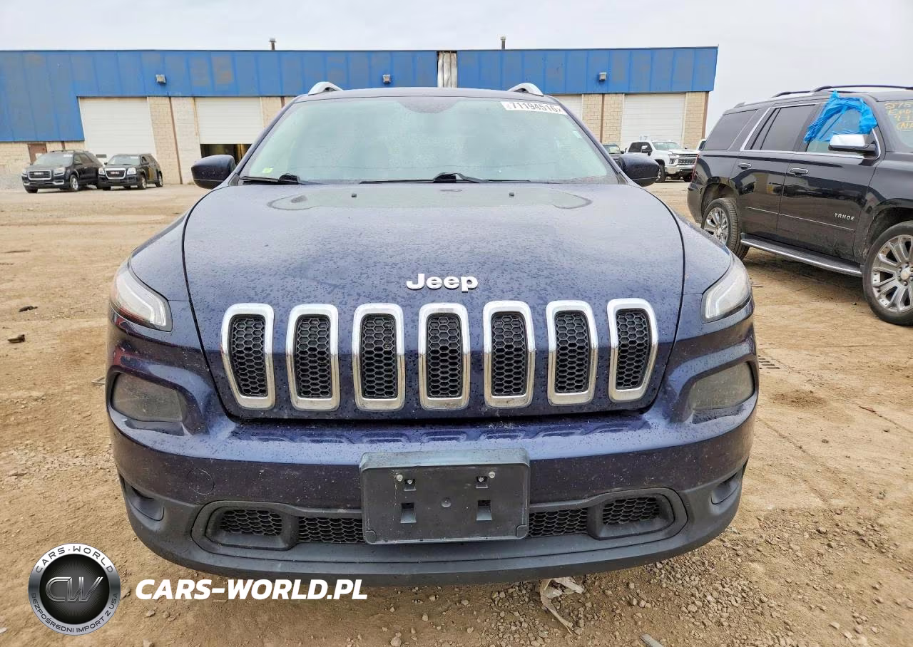 2014 Jeep Cherokee Latitude VIN:1C4PJMCS8EW221026 - 5