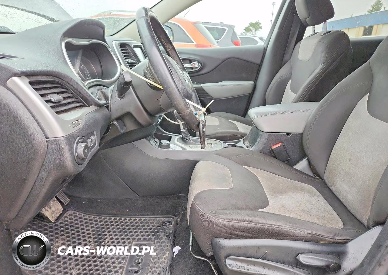 2014 Jeep Cherokee Latitude VIN:1C4PJMCS8EW221026 - 7