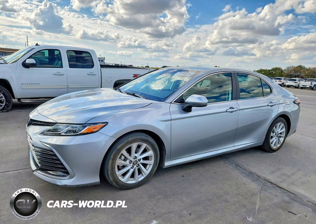 2023 Toyota Camry Le