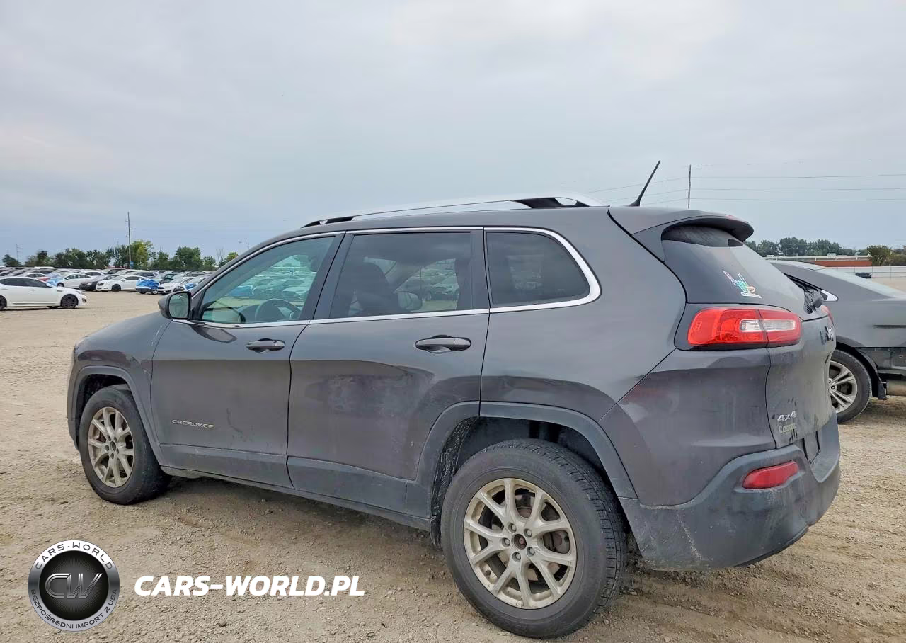 2015 Jeep Cherokee Latitude VIN:1C4PJMCSXFW708360 - 2