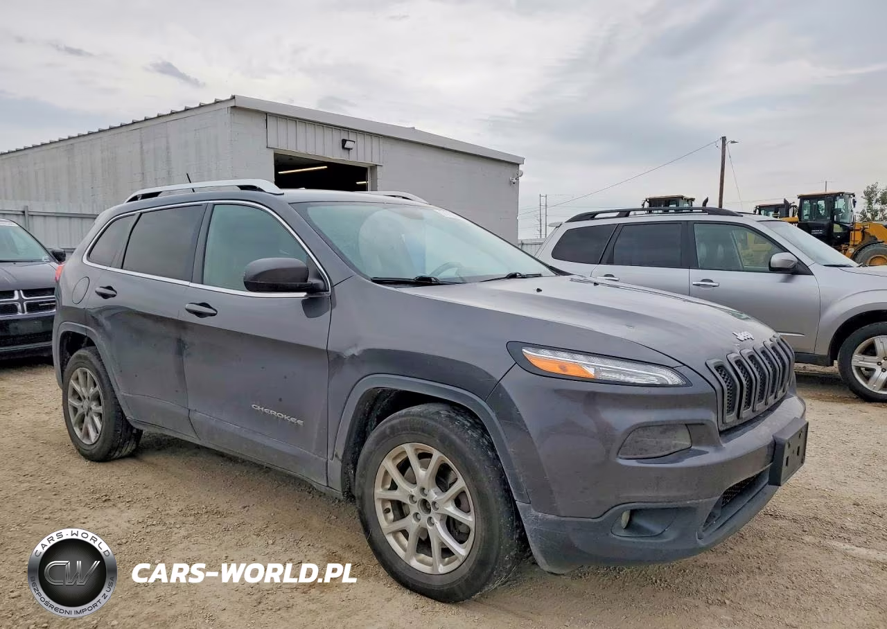 2015 Jeep Cherokee Latitude VIN:1C4PJMCSXFW708360 - 4
