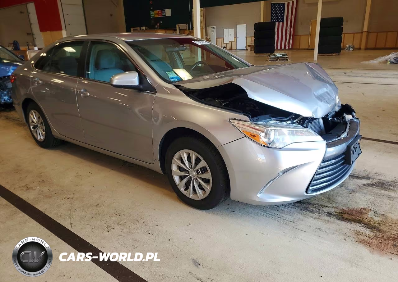 2015 Toyota Camry Le VIN:4T4BF1FK5FR516539 - 4