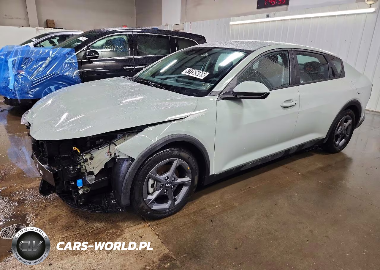 2026 Kia K4 Lxs VIN:3KPFT4DE0TE337049 - 1