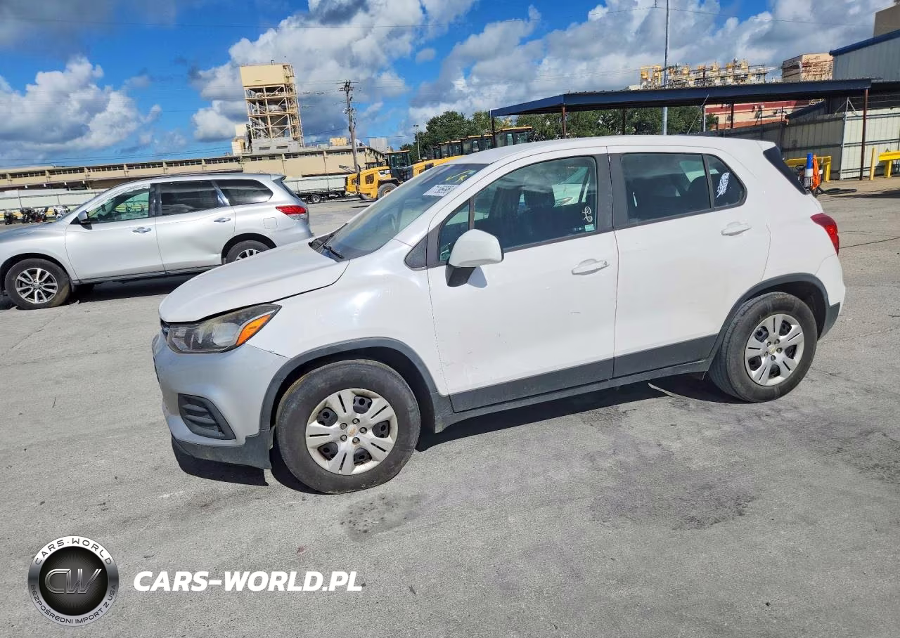 2018 Chevrolet Trax Ls VIN:3GNCJKSB8JL358818 - 1